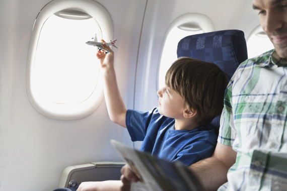 Hình ảnh quy định dành cho trẻ em và trẻ sơ sinh khi đi máy bay
