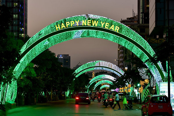 Hình ảnh chào đón năm mới 2016 Sài Gòn lung linh khắp phố