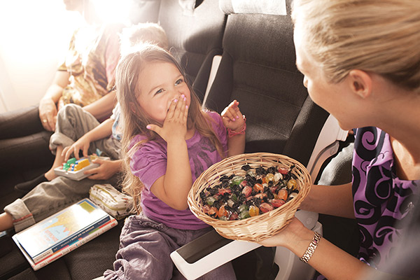 Hình ảnh quy định hàng không khi trẻ em đi một mình