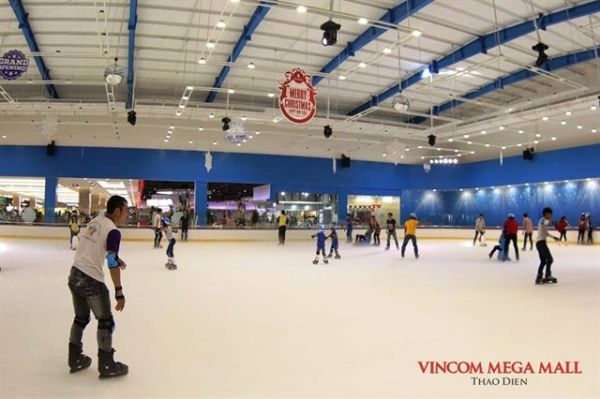 Trượt băng nghệ thuật - Vincom Mega Mail