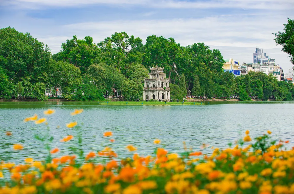 Săn vé máy bay Quy Nhơn Hà Nội khám phá Thủ đô ngàn năm văn hiến