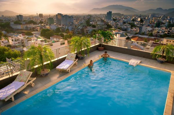 Khách sạn mùa hè Nha Trang 
