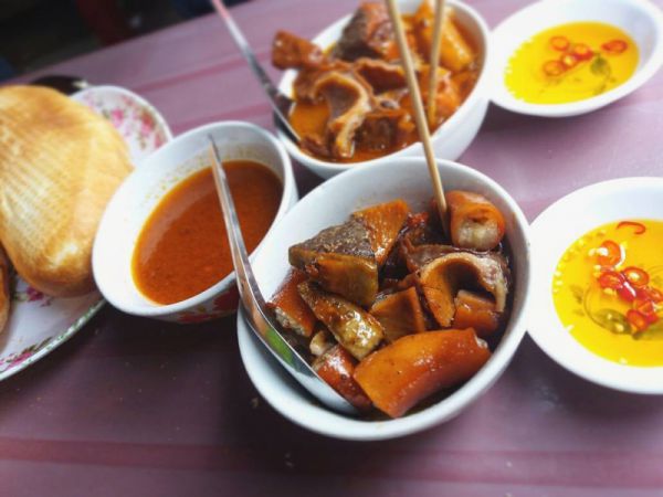 Phá lấu - ẩm thực đường phố Sài Gòn