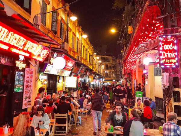 Phố bia Tạ Hiện - một điểm ăn chơi cực “hot” tại Hà Nội