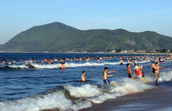 Biển Nhật Lệ là điểm du lịch được yêu thích tại Quảng Bình