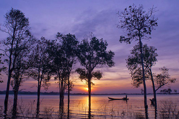 Nét hoang sơ ở hồ Ea Kao