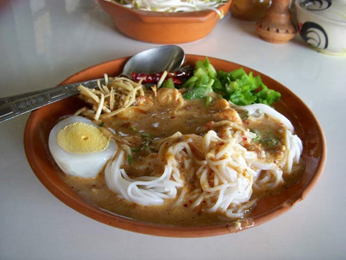Mì lên men đặc trưng ẩm thực Thái Lan