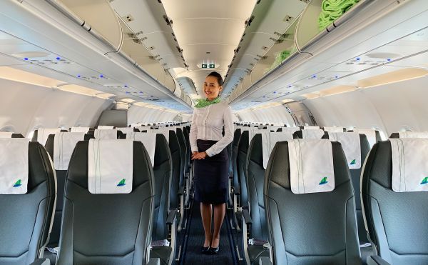 Dòng máy bay Bamboo Airways khai thác trên chặng bay Vinh tới Côn Đảo là Embraer E195
