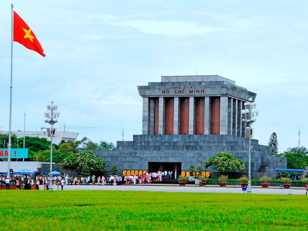 Lăng Bác là nơi đặt thi hài của chủ tịch Hồ Chí Minh