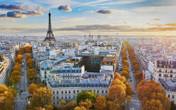 Paris là kinh đô ánh sáng và được ví như biểu tượng thời trang của cả thế giới
