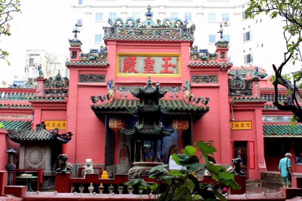 Chùa Ngọc Hoàng - Điểm du lịch tâm linh tại Sài Gòn