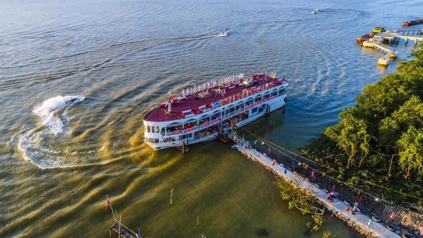 Bạn không thể bỏ qua trải nghiệm du thuyền trên sông Lam