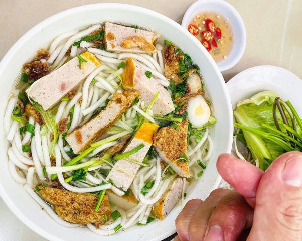 Bún chả cá món ăn ngon cho chuyến du lịch Nha Trang tháng 9