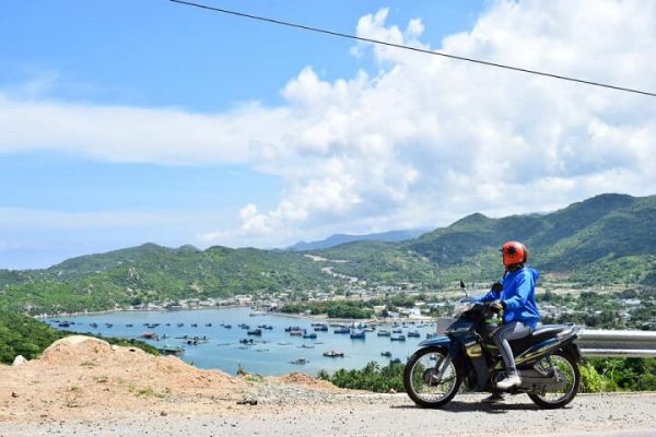 Khám phá huyện đảo Côn Đảo tháng 1 bằng xe máy