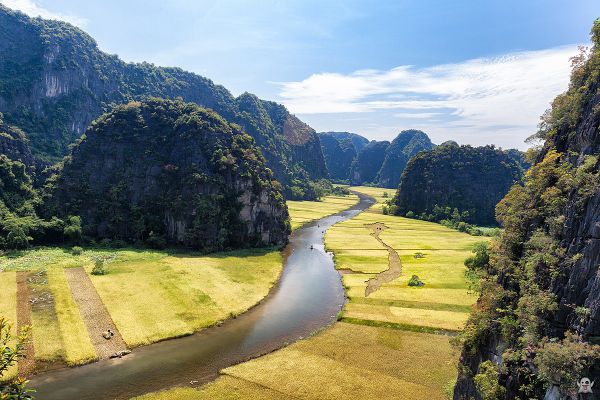 Du lịch Ninh Bình - Thiên nhiên xinh đẹp của Ninh Bình khiến du khách xao xuyến (Nguồn: Sưu tầm)