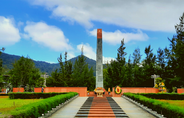 Nghĩa trang Hàng Dương  - Điểm du lịch tâm linh nổi tiếng của Côn Đảo 
