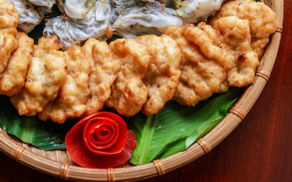 Món chả mực phổ biến tại Tuần Châu và cả Quảng Ninh