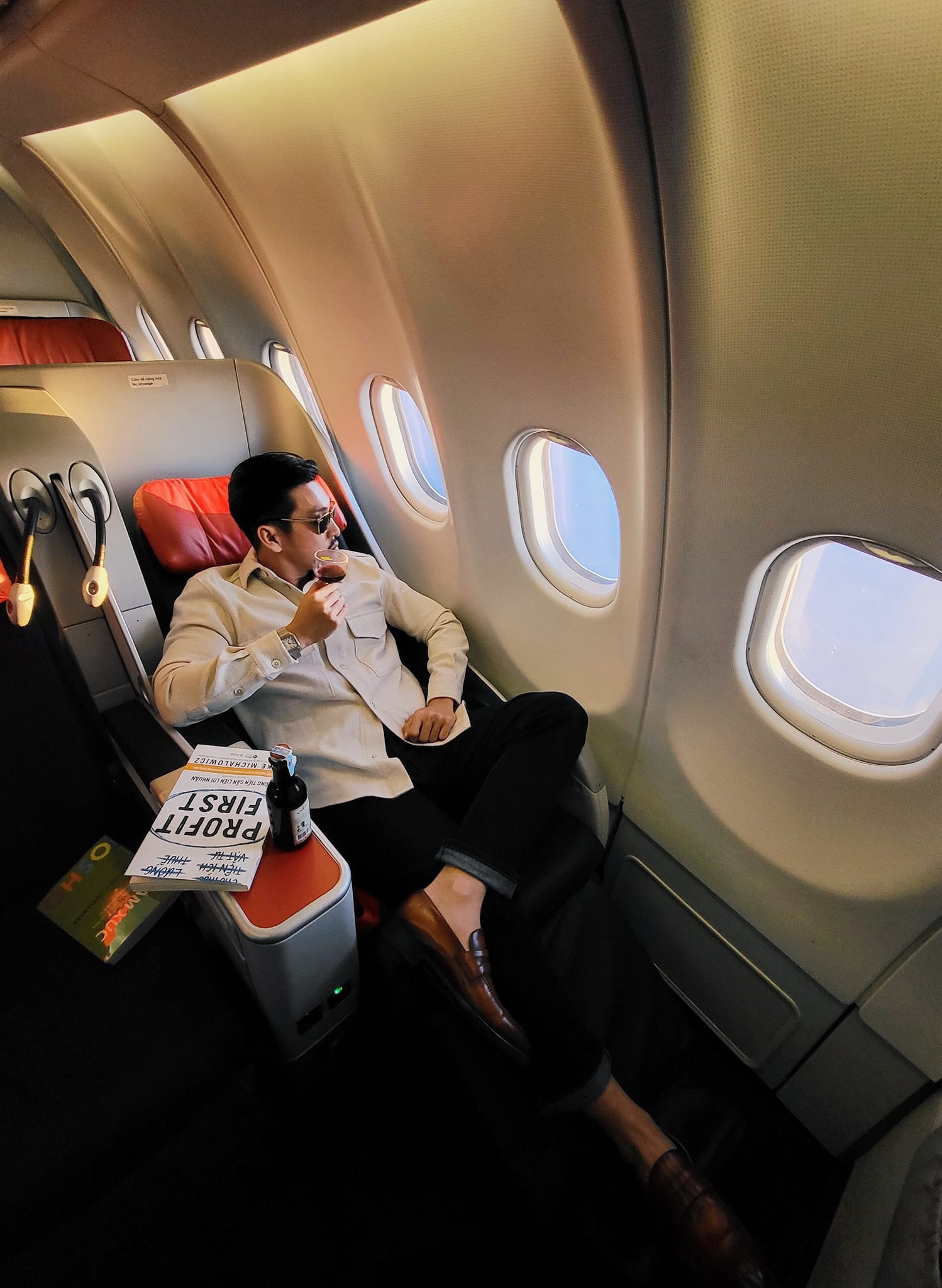 Ghế ngồi SkyBoss Business được bọc da mềm, có chế độ ngả tự động để hành khách thoải mái thư giãn.
