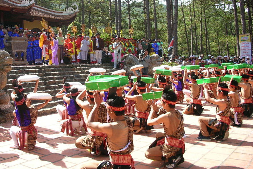 Giỗ tổ Hùng Vương diễn ra ngày 10/3 Âm lịch hàng năm