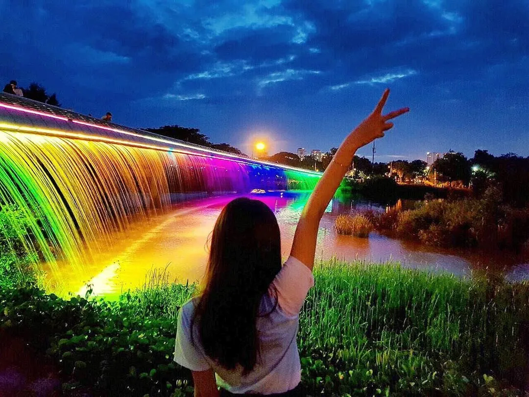 Cầu Ánh Sao - điểm hẹ hò hoàn hảo ở Sài Gòn