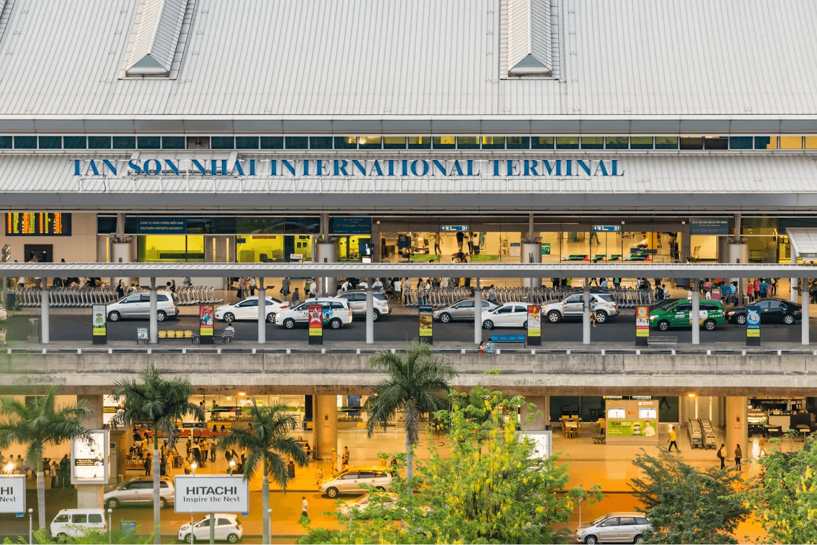 Sân bay Quốc tế Tân Sơn Nhất, TP.HCM