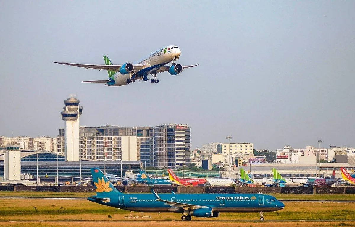 Đi máy bay từ Đà Nẵng vào Sài Gòn mất bao lâu?
