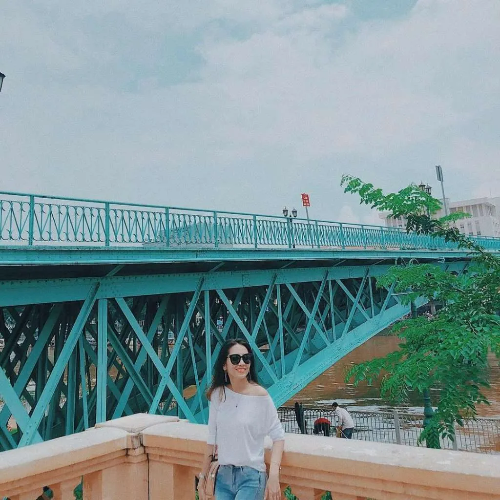 Cầu Mống - Địa điểm check-in sống ảo free nổi tiếng ở Sài Gòn (Nguồn: Internet)