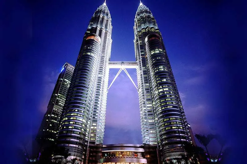 Tháp đôi Petronas - Biểu tượng của Malaysia